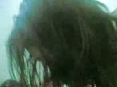 Magia enfiar em vídeo de mulher pelada pornô seus buracos apertados