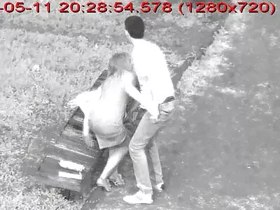 Milf skank tesão vídeo pornô com mulher pelada devorando um dong duro