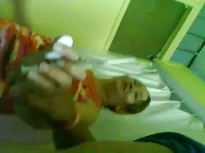 Loira sexy fazendo filme pornô só de mulher pelada sexo anal