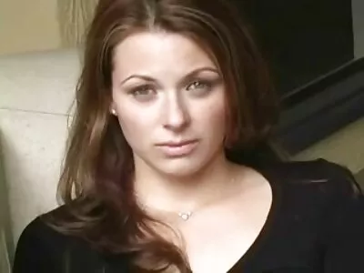A patroa vídeo de pornô mulher pelada me dá um boquete e a gente transa na frente da câmera