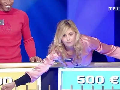 Morena filme de pornô de mulher nua peituda MILF faz sexo oral e faz sexo