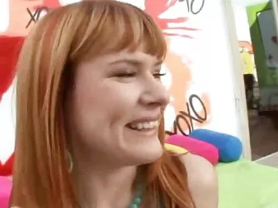 Menina adolescente vídeo de mulher nua pornô fica foda difícil e creampie
