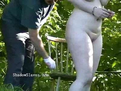 Gata pequena com peitos grandes monta filme de sexo mulher nua seu homem