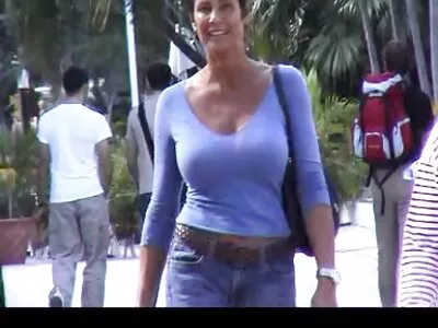 Pose assistir filme pornô de mulher pelada 69 com uma namorada gostosa