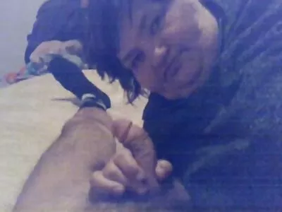 Loira nerd sexy vídeo de pornô mulher pelada trabalhando sozinha com brinquedos