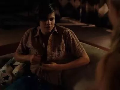 GF vídeo pornô com mulher pelada cavalga pau e dá chupada