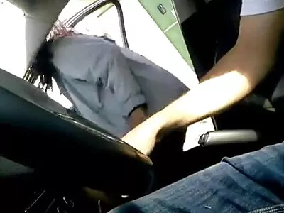 Essa vó faz um boquete e tanto com um grande galo negro, puta que pariu! mulher nua vídeo pornô