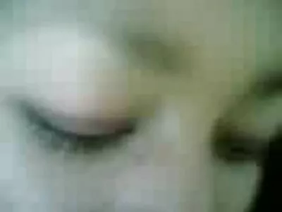 Milf quero vídeo pornô de mulher pelada loira chupando um pirulito longo e carnudo.