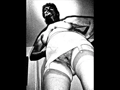 Jovem morena fofa chupando filme pornô de mulher pelada pau