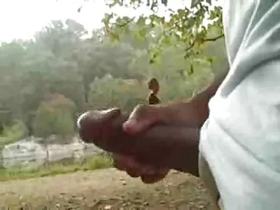 Loira tatuada faz foda anal vídeo pornô da mulher pelada com creampie