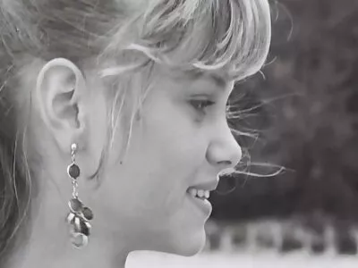 Eu tenho um vídeo pornô mulher transando pelada novo brinquedo comprido