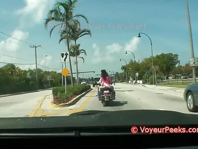 Garota asiática beija um pau vídeo pornô nua